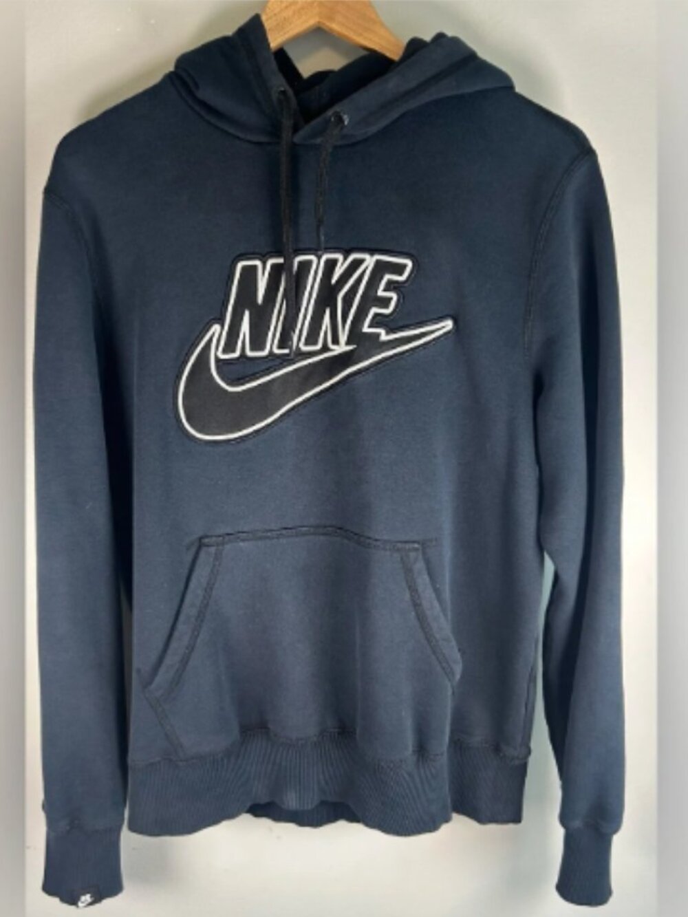 Vintage Nike Sportswear Men’s Hoodie Sweater Size M Retro Logo Silver Tag RARE